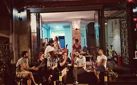 Yolohostel
